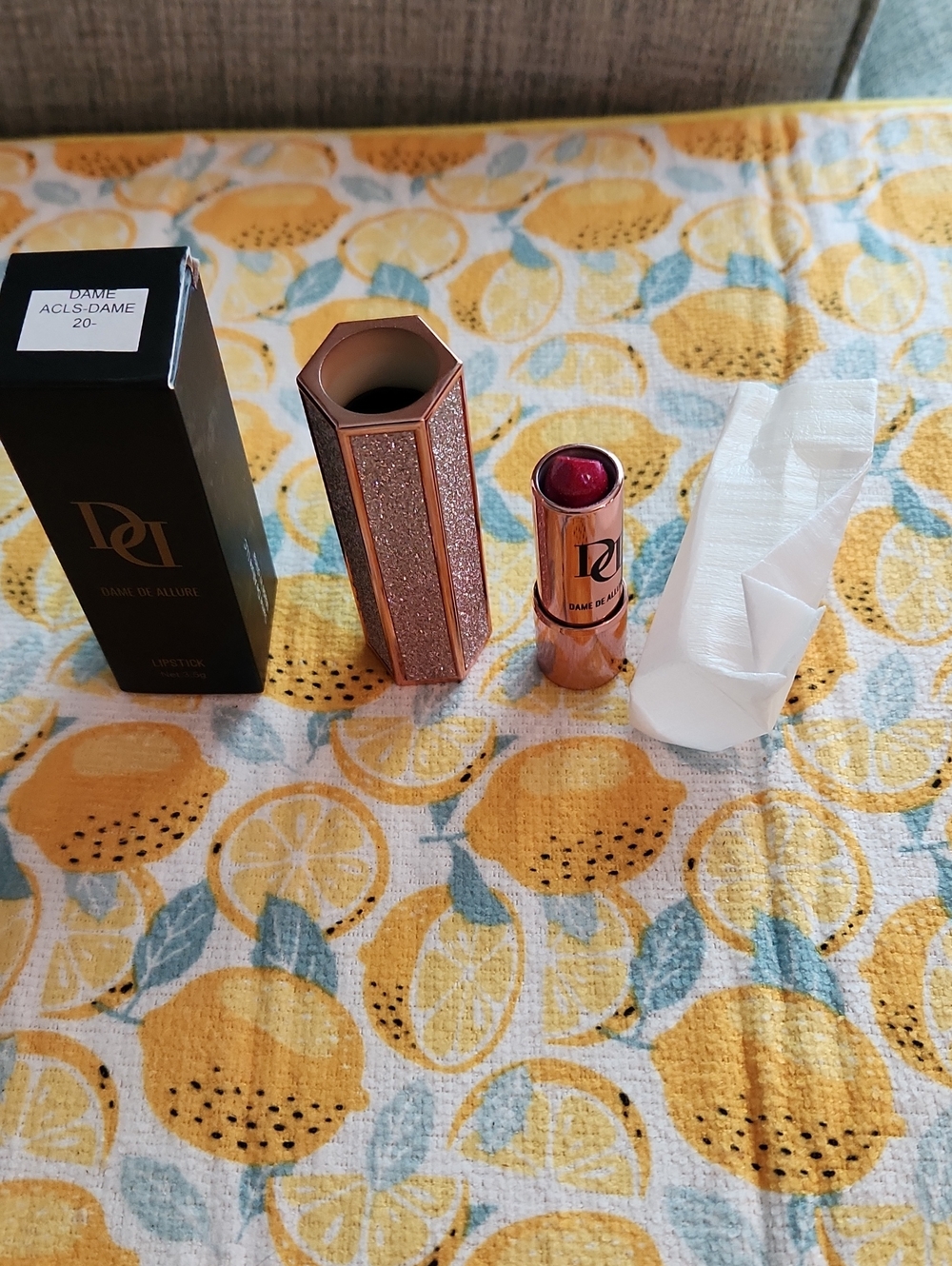 Rose Gold Lipstick - Deep Pink Shade